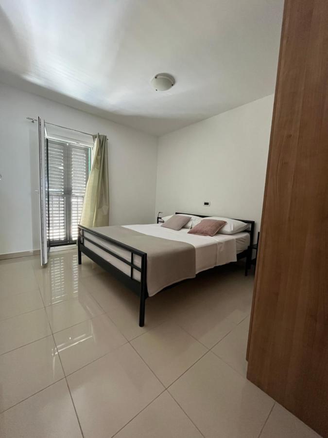 Apartments Pisacic 比比涅 外观 照片